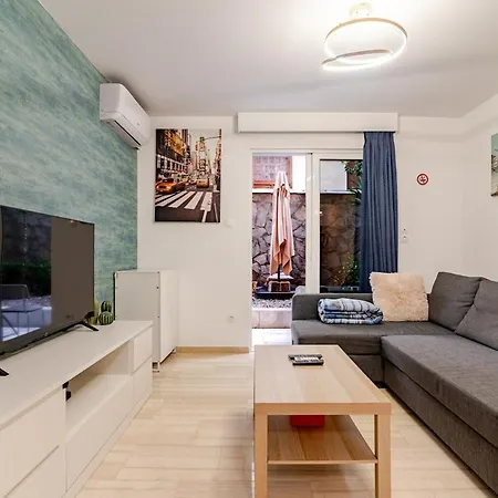 Modern Seaside Apartment In Palaio Faliro-3